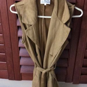 Suede sleeveless duster jacket